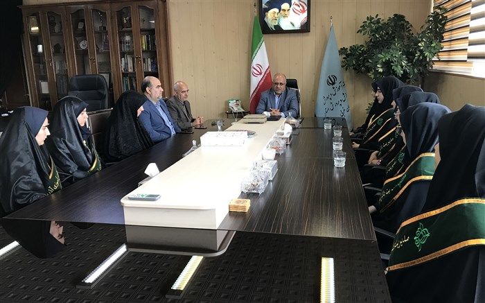 دیدار اعضای پیشتاز تشکیلات دانش آموزی سازمان دانش آموزی با مدیر کل آموزش و پرورش آذربایجان غربی