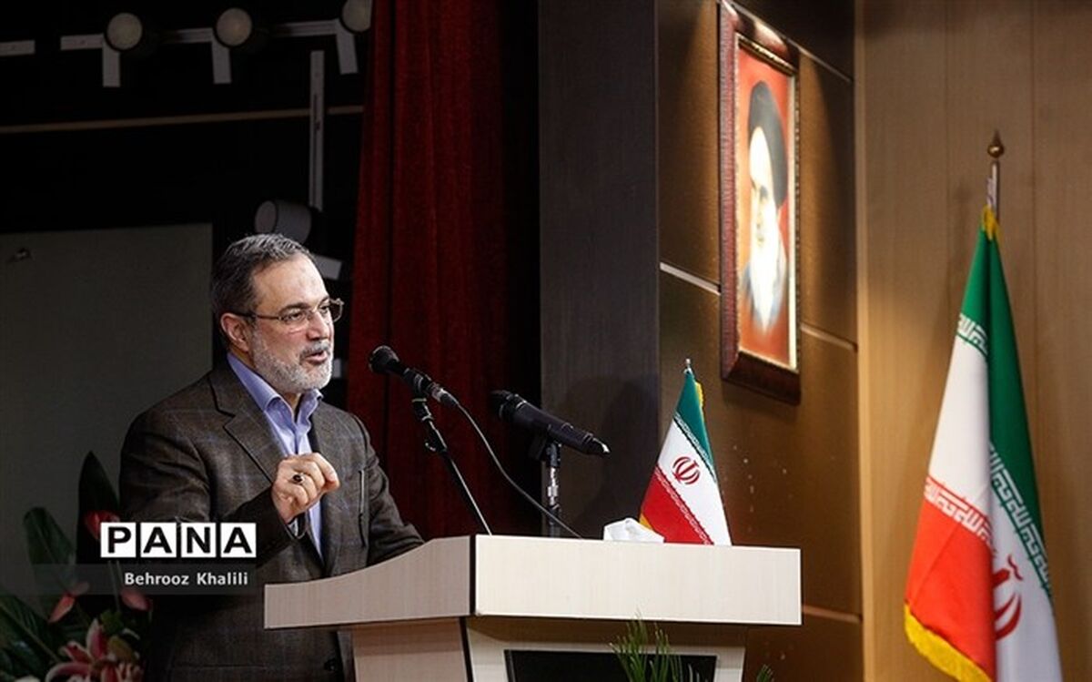 وزیر آموزش و پرورش خبر داد: برگزاری دوره‌های دیجیتالی و حضوری برای دانش‌آموزان مناطق زلزله‌زده