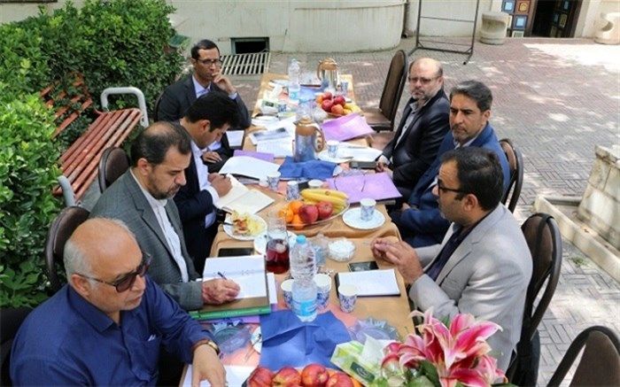 جلسه مدیران آموزش و پرورش قطب شهرستان ری با موضوع اوقات فراغت برگزار شد