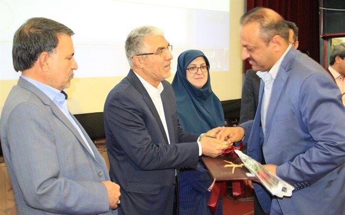 ضرورت تربیت نسل پرسشگر و نقاد توسط معلمان در جامعه