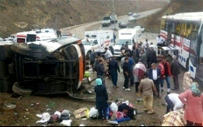 یک کشته و 26 مصدو م در پی واژگونی مینی‌بوس در ارومیه