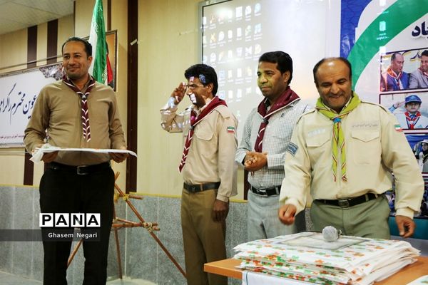 مراسم تجلیل از مربیان پیشتاز مدارس شهرستان رودان