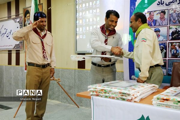 مراسم تجلیل از مربیان پیشتاز مدارس شهرستان رودان