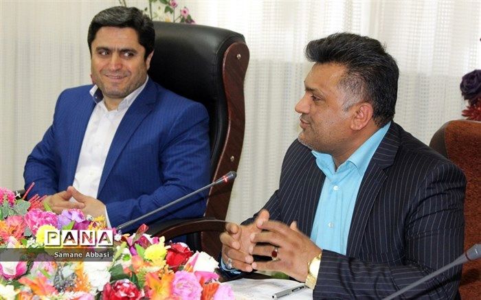 راه برون‌رفت از مشکلات مدرسه، عضویت دانش آموزان در تشکل‌های دانش‌آموزی است