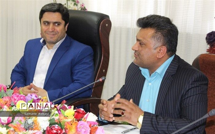 راه برون‌رفت از مشکلات مدرسه، عضویت دانش آموزان در تشکل‌های دانش‌آموزی است