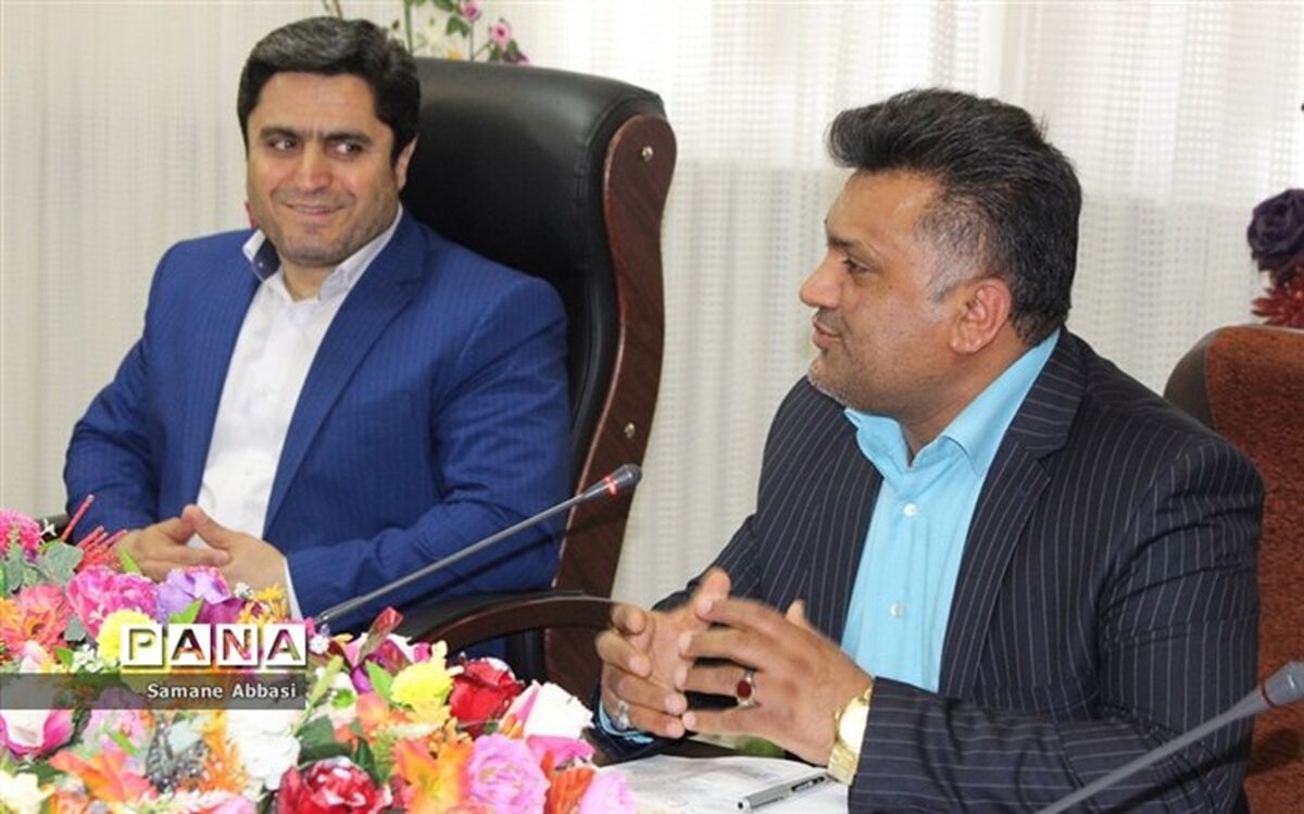 راه برون‌رفت از مشکلات مدرسه، عضویت دانش آموزان در تشکل‌های دانش‌آموزی است