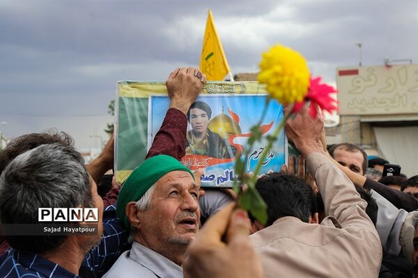مراسم تشییع پیکرمطهر شهید سالم صفرزاده  مدافع حرم لشکر فاطمیون درقم