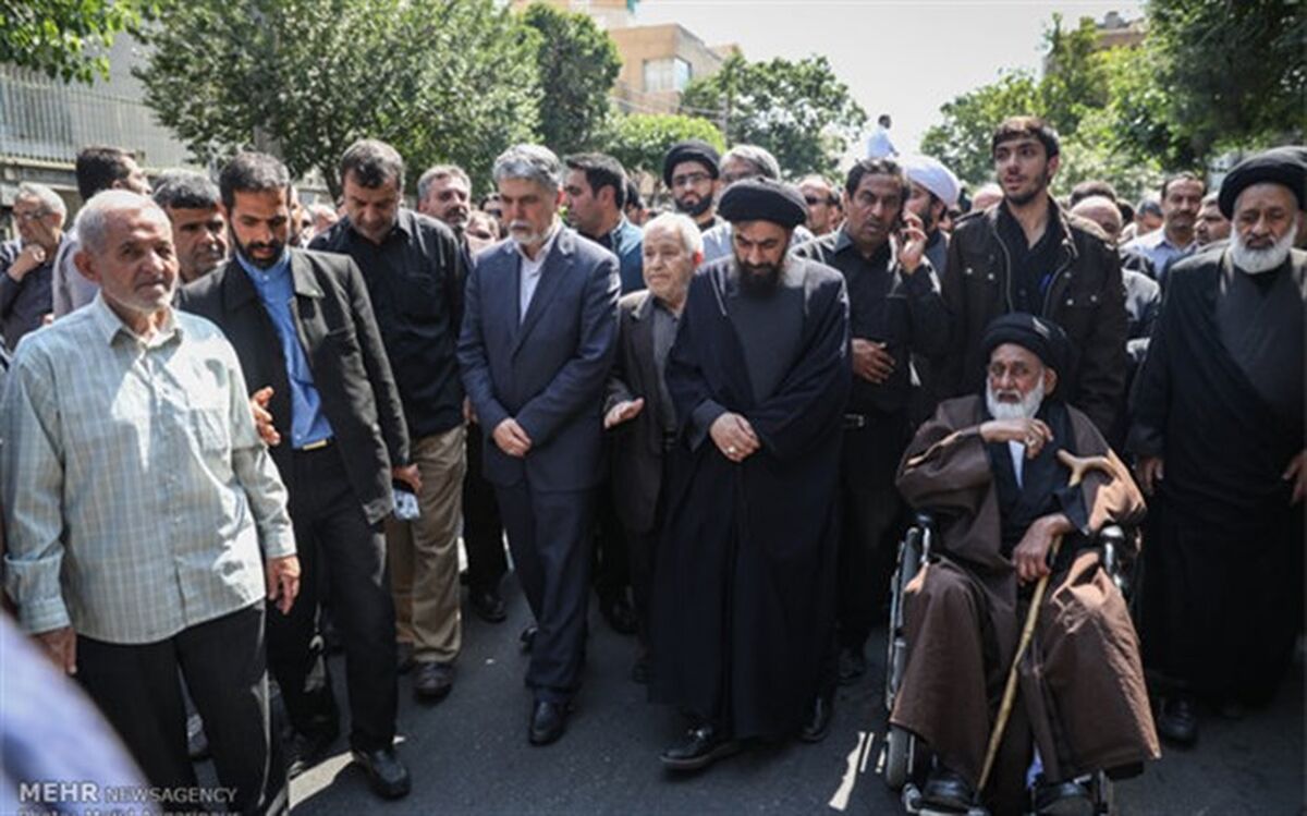 صالحی به نمایندگی از دولت در مراسم تشییع حجت الاسلام طباطبایی شرکت کرد