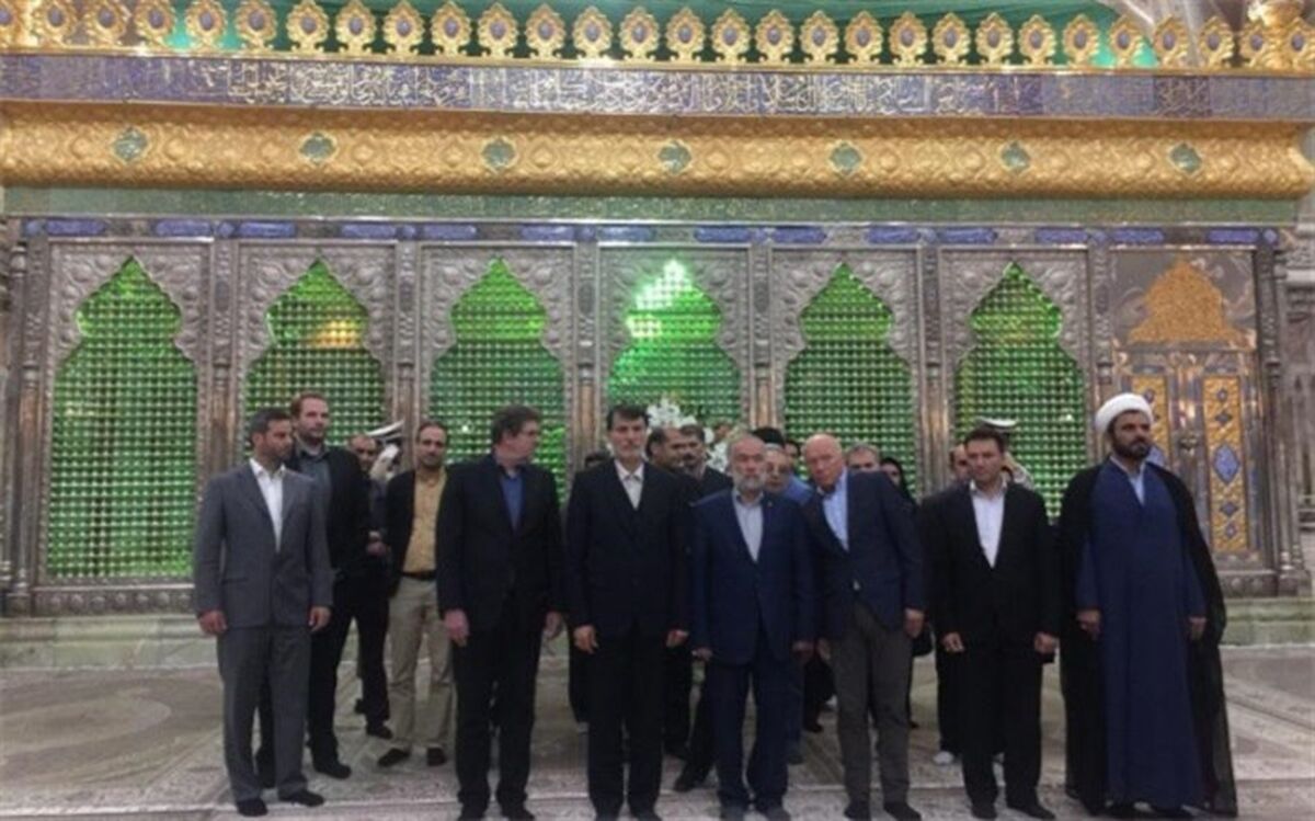 ادای احترام رئیس دانشگاه کلن آلمان به بنیانگذار انقلاب اسلامی