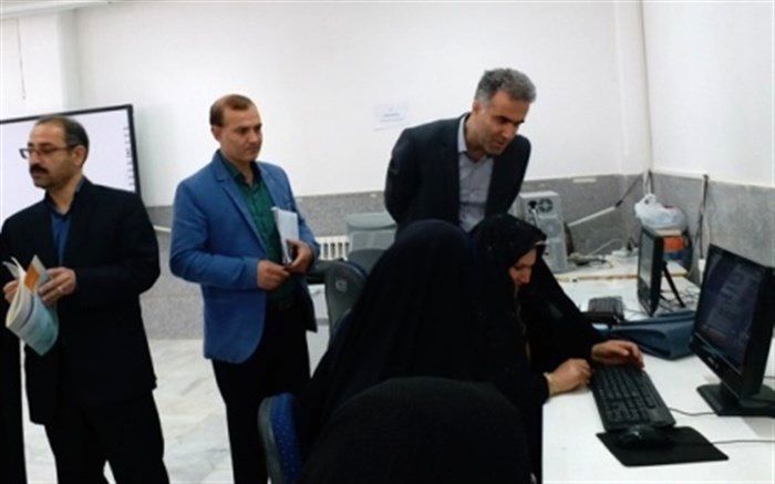 معاون سواد آموزی آموزش و پرورش استان زنجان از روند برگزاری کلاس آموزش رایانه سواد آموزان بازدید کرد