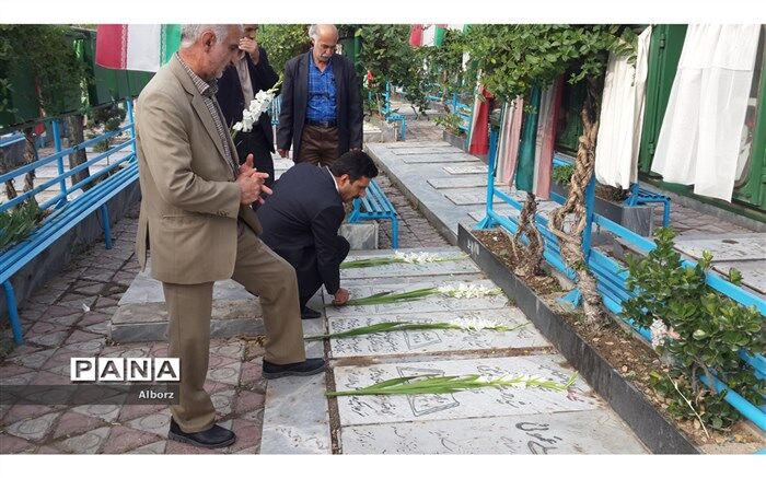 ادای احترام مدیر سازمان دانش آموزی البرز به مقام شامخ شهدا در سالروز آزادسازی خرمشهر