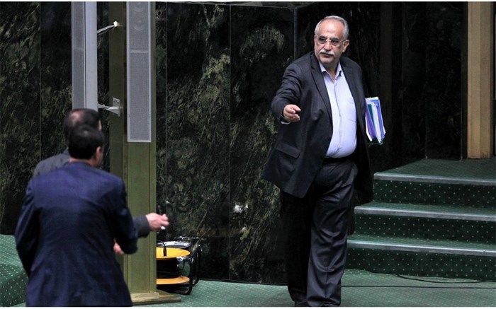 مشکلات اقتصادی کشور با حضور کرباسیان در جلسه غیرعلنی یکشنبه مجلس بررسی می‌شود