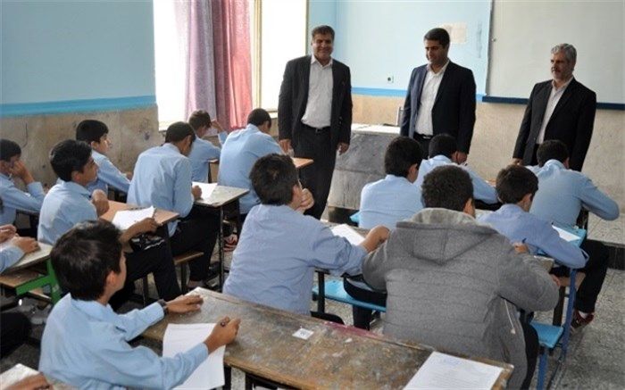 بازدید از روند برگزاری امتحانات خردادماه