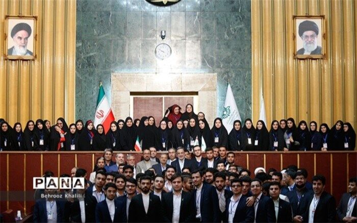 حمایت از کالای ایرانی با هم پیمانی نمایندگان مجلس دانش آموزی