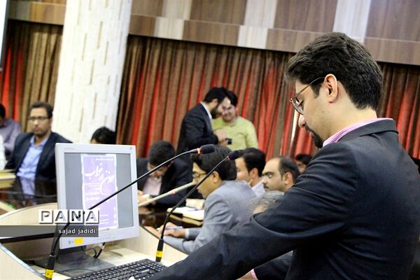 سومین نشست دانشجویی موذن در خواب