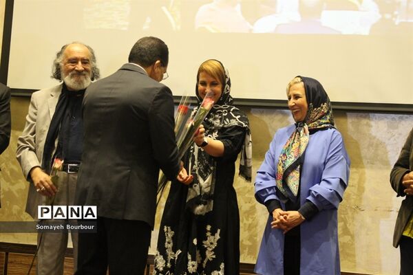 شانزدهمین همایش تجلیل از خانواده های اهداکننده عضو در استان البرز