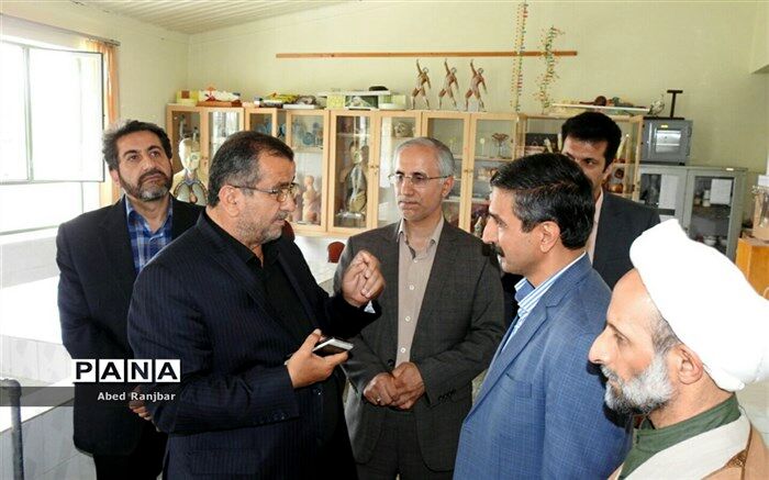 نماینده مردم غرب مازندران: ارتقای تحقیقات دانش‌آموزی در علم نانو مورد حمایت دولت است