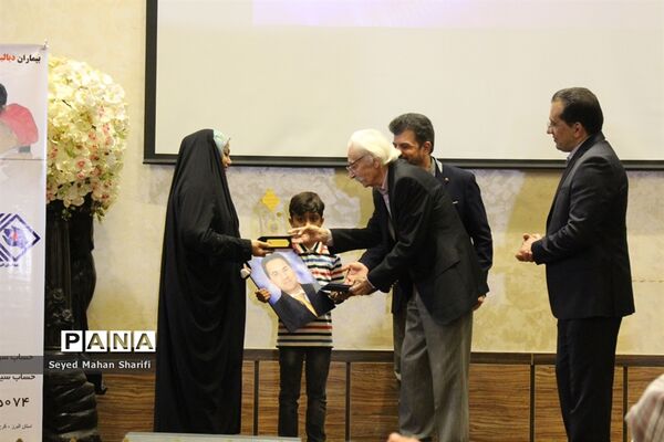 شانزدهمین همایش تجلیل از خانواده های اهداکننده عضو در استان البرز