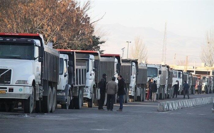تشکل صنفی رانندگان خواهان پایان یافتن اعتراضات کامیونداران شد