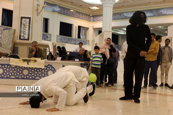 نمایش  انسان و شیطان در نمایشگاه بین المللی قرآن کریم