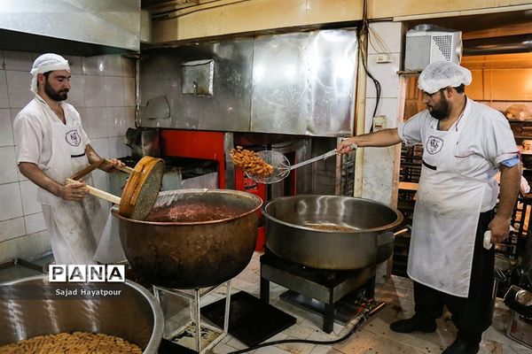 پخت زولبیا و بامیه در ماه رمضان