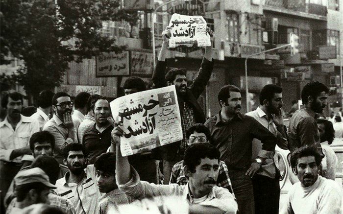 خرمشهر شهری است به وسعت تمام ایران و برابر تمامی ارزشهایی که شهیدان برای پایداری آن خون پاک خویش را نثار کردند .