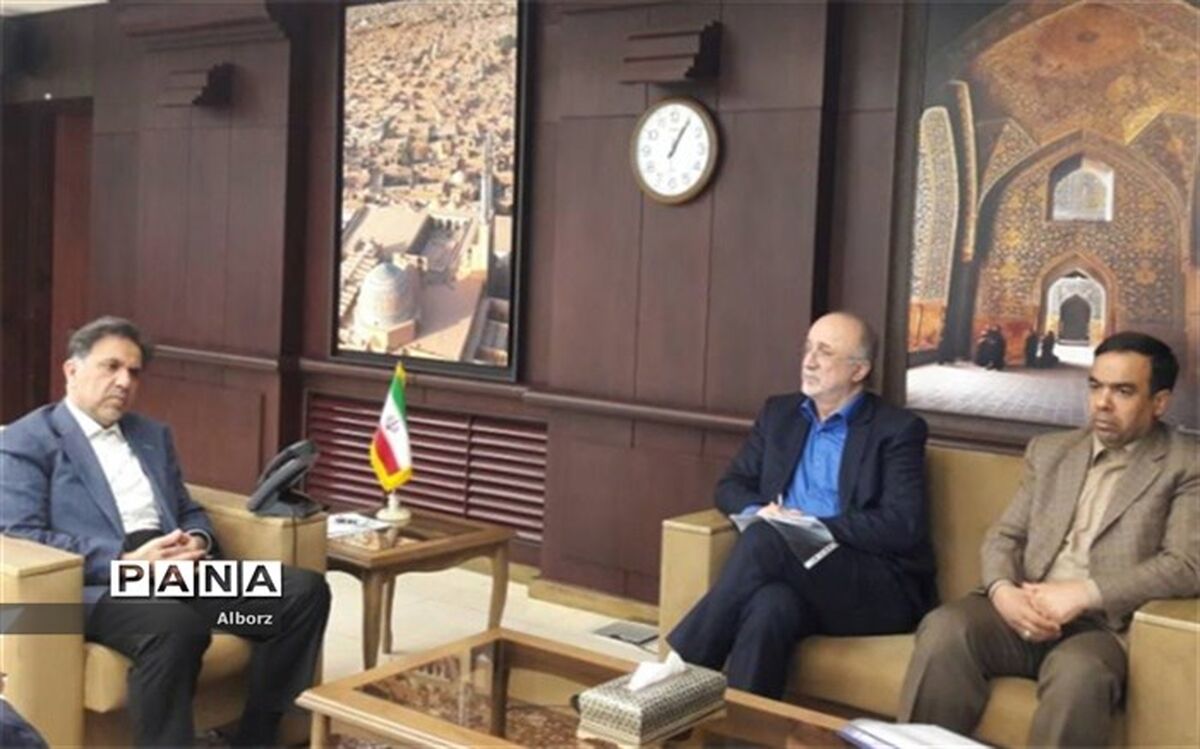 استاندار البرز: توسعه راه های البرز بار ترافیک ملی را کاهش می دهد