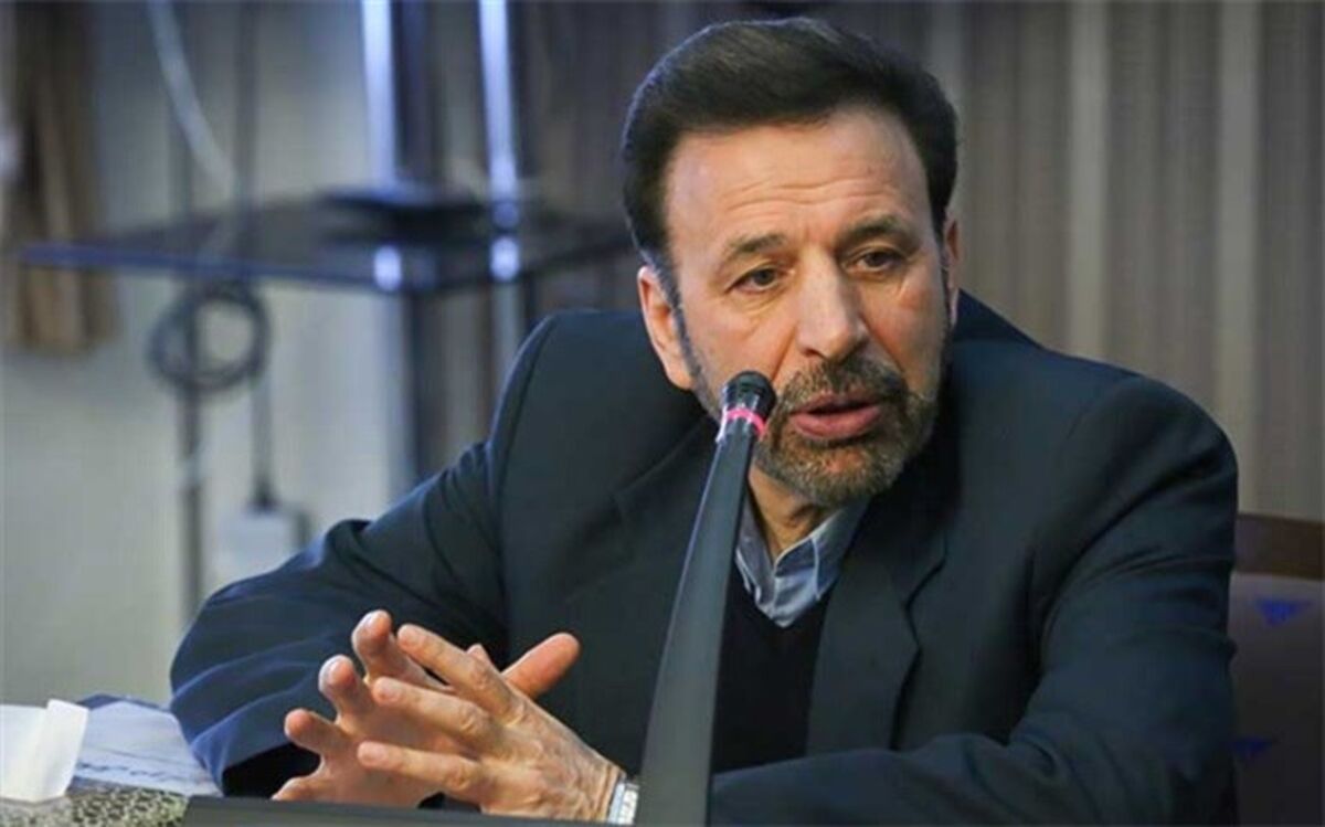 واعظی: دولت و مجلس  به وظایف خود عمل می‌کنند