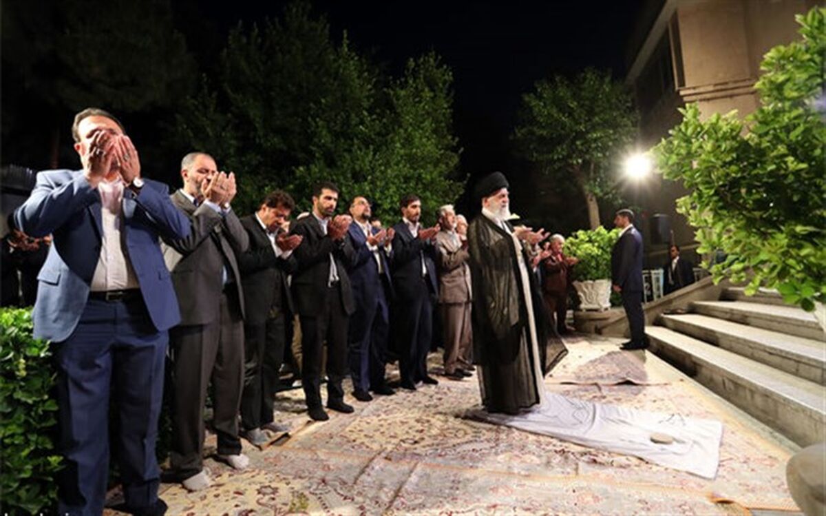 دیدار شاعران و استادان زبان و ادب پارسی با رهبر معظم انقلاب