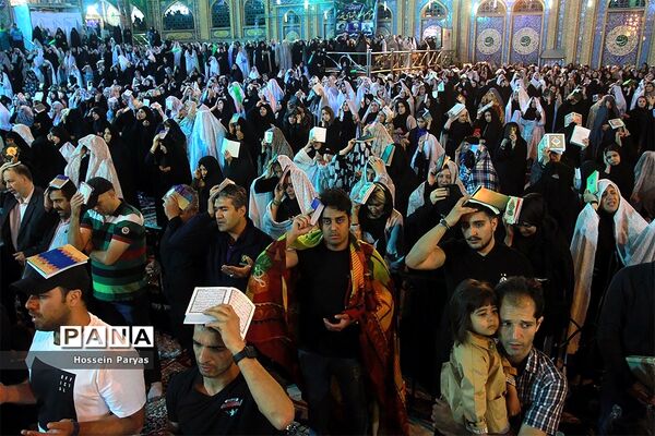 احیای شب نوزدهم رمضان در حرم امامزاده صالح