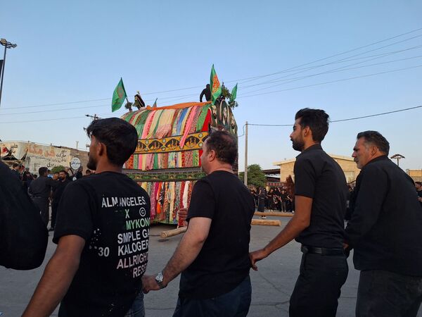 شکوه نخل‌گردانی در گناباد؛ تصویری از عشق و ارادت در محرم