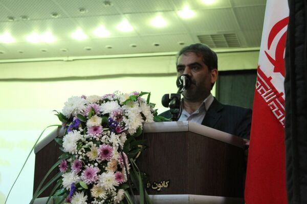 تقدیر از دانش‌آموزان منتخب استانی و کشوری جشنواره نوجوان خوارزمی در نیشابور 
