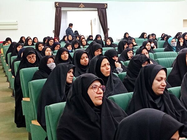 جلسه جهاد تبیین با موضوع بررسی مسائل سیاسی ایران و جهان در کاشمر