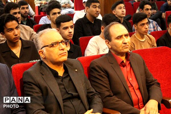 اولین همایش کنکور و امتحانات نهایی در ناحیه یک مشهد