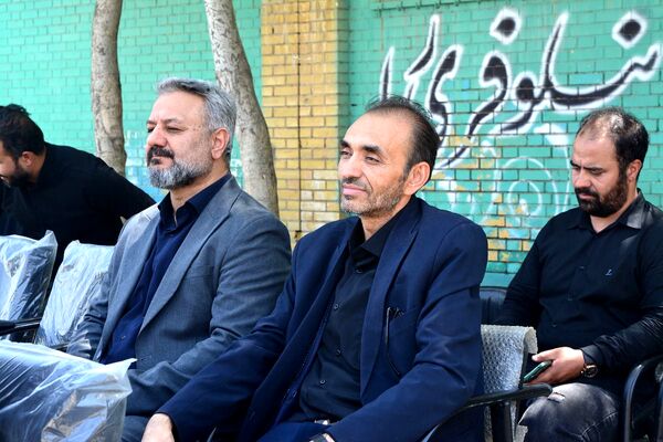 برگزاری آیین افتتاحیه زمین چمن مصنوعی هنرستان صنعت پژوهشان و مدرسه سردار سلیمانی بهارستان ۲