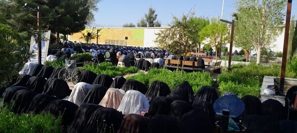 برپایی نماز عید سعید فطر در پارک شهدای کوچه بیوک