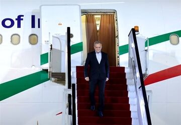 پزشکیان وارد شهر خانکندی جمهوری آذربایجان شد