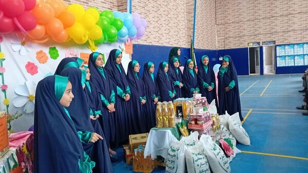 آیین جشن عاطفه‌ها در دبستان ایلیایی ناحیه 2 کرج و شهرستان فردیس