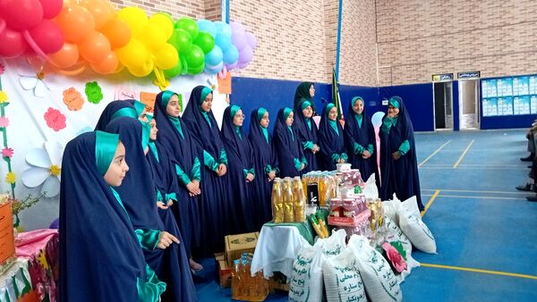 آیین جشن عاطفه‌ها در دبستان ایلیایی ناحیه 2 کرج و شهرستان فردیس