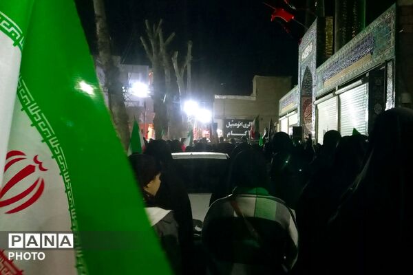 گردهمایی پرشور مردم وفادار و انقلابی چهاردانگه در دفاع از میهن و آرمان های انقلاب