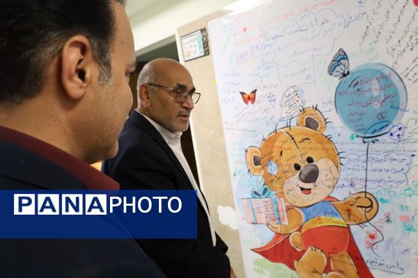 عیادت مدیرکل آموزش و پرورش استان از دانش‌آموزان بستری در بخش آنکولوژی و خون بیمارستان شهید صدوقی 