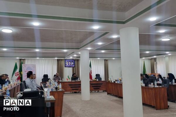 نشست بصیرتی هفته دفاع مقدس در چهاردانگه