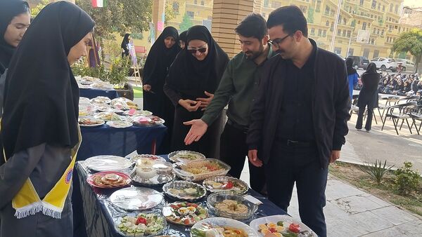 هفته سلامت روان در مدرسه هوشیار ناحیه ۱ مشهد 