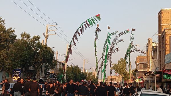 از کوچه تا خیابان، شهر بن غرق در عزای حسین بن علی(ع)