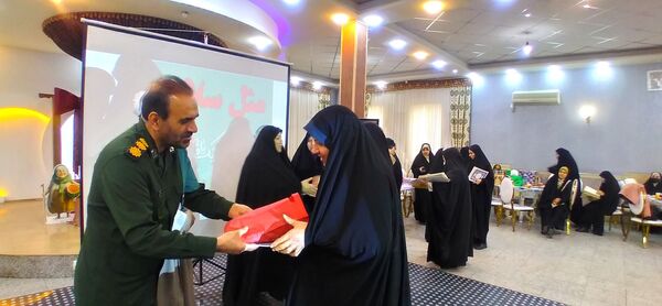 تجلی آوای وحی در آیین تجلیل از برگزیدگان مسابقات قرآن و عترت بسیج ملایر