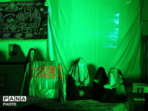 مراسم شیرخوارگان عاشورایی در مسجد پنج تن نیشابور
