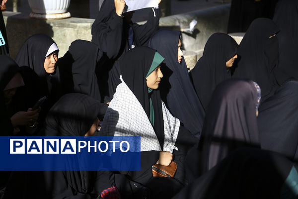 اجتماع ضد صهیونیستی نوجوانان فاطمی در حرم حضرت معصومه(س)