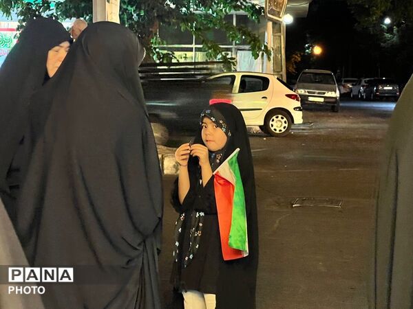حضور باشکوه  مردم کرج در صد و هفتمین شب از تجمعات مردمی