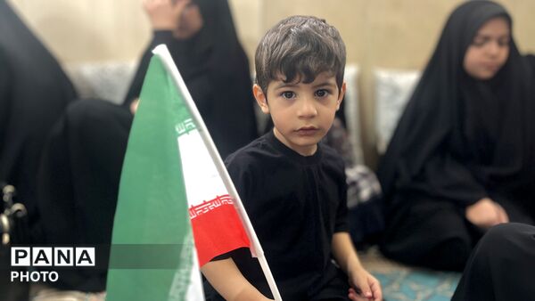 نماز جماعتی که در غم فراق پدر امت خوانده شد