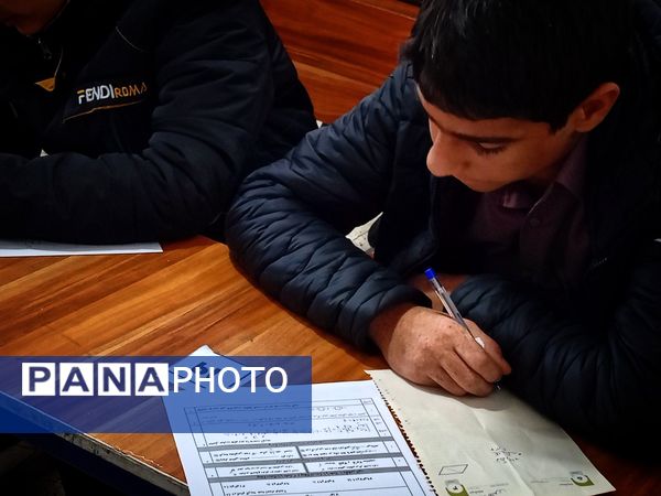 امتحانات نوبت اول در دبیرستان میثاق 